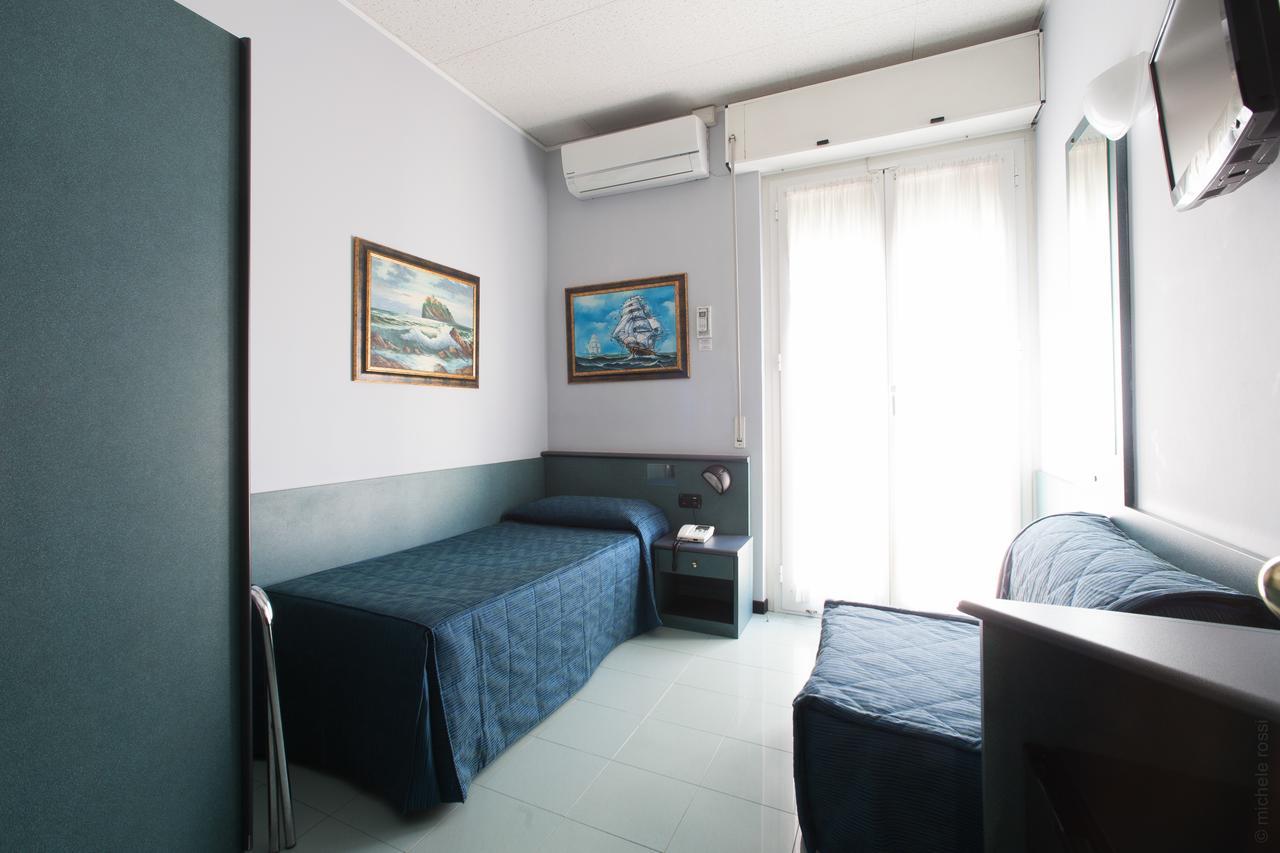Hotel Tirreno Genoa Exterior photo