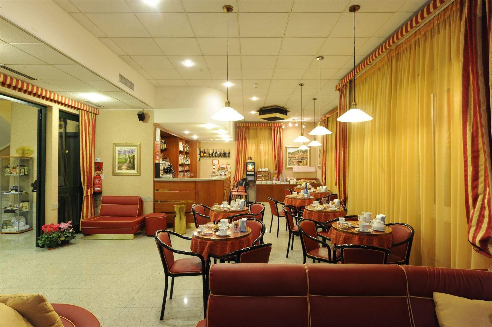 Hotel Tirreno Genoa Exterior photo