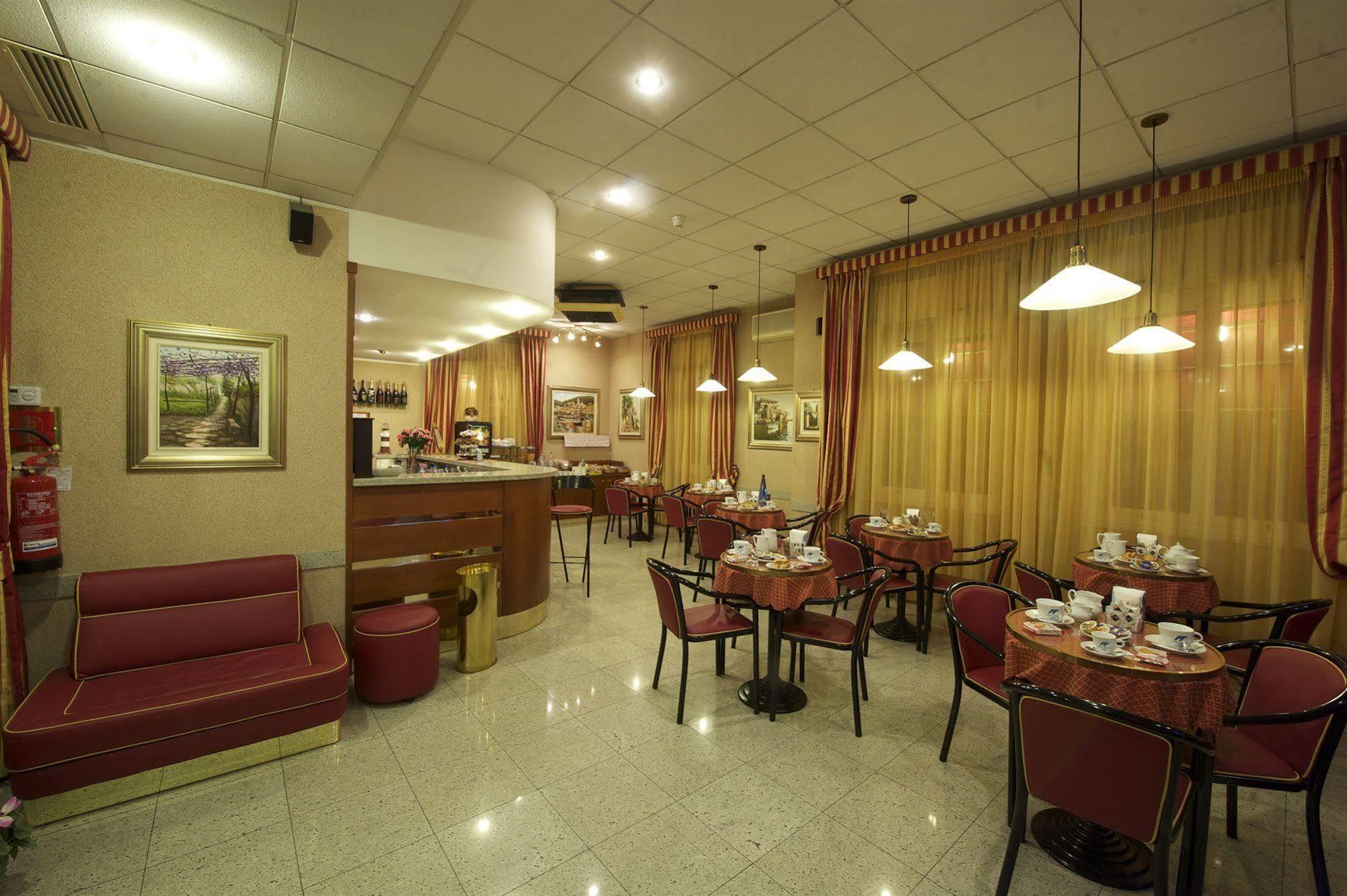 Hotel Tirreno Genoa Exterior photo