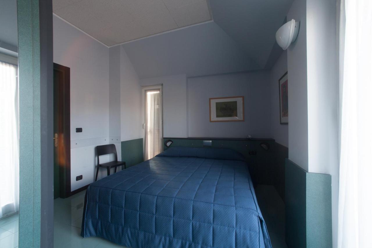 Hotel Tirreno Genoa Exterior photo