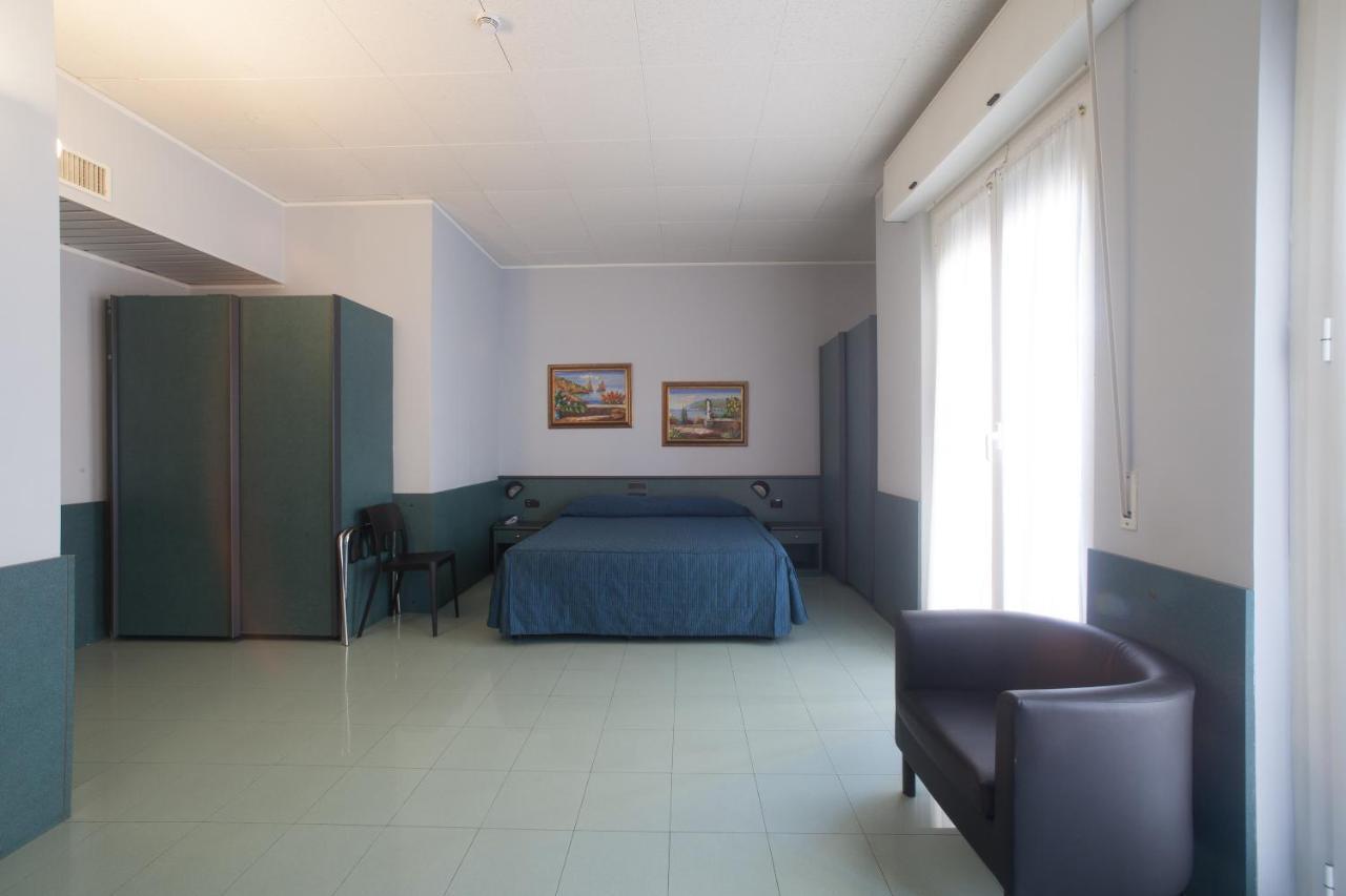 Hotel Tirreno Genoa Exterior photo
